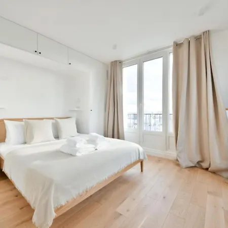 Appartement Eiffel Tower View 1br Newly Renovated And Elegant Parijs