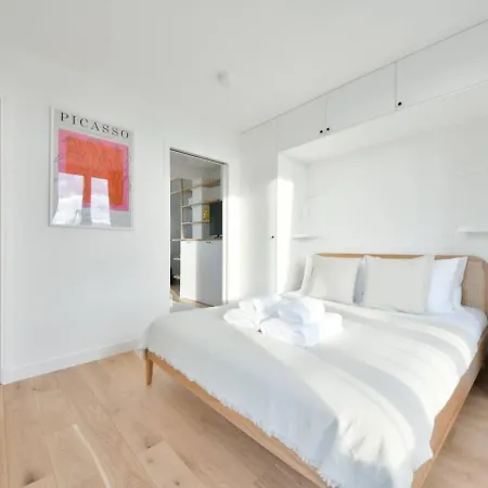 Appartement Eiffel Tower View 1br Newly Renovated And Elegant Parijs