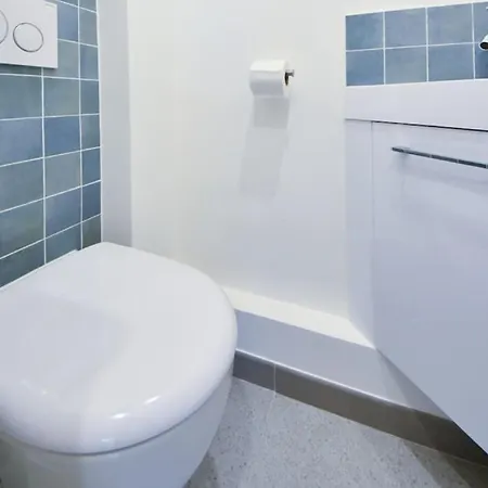 Eiffel Tower View 1br Newly Renovated And Elegant * Parijs
